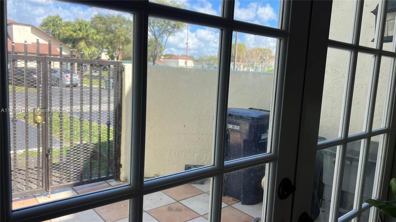 https://bt-photos.global.ssl.fastly.net/miami/1280_boomver_4_A11738131-2.jpg