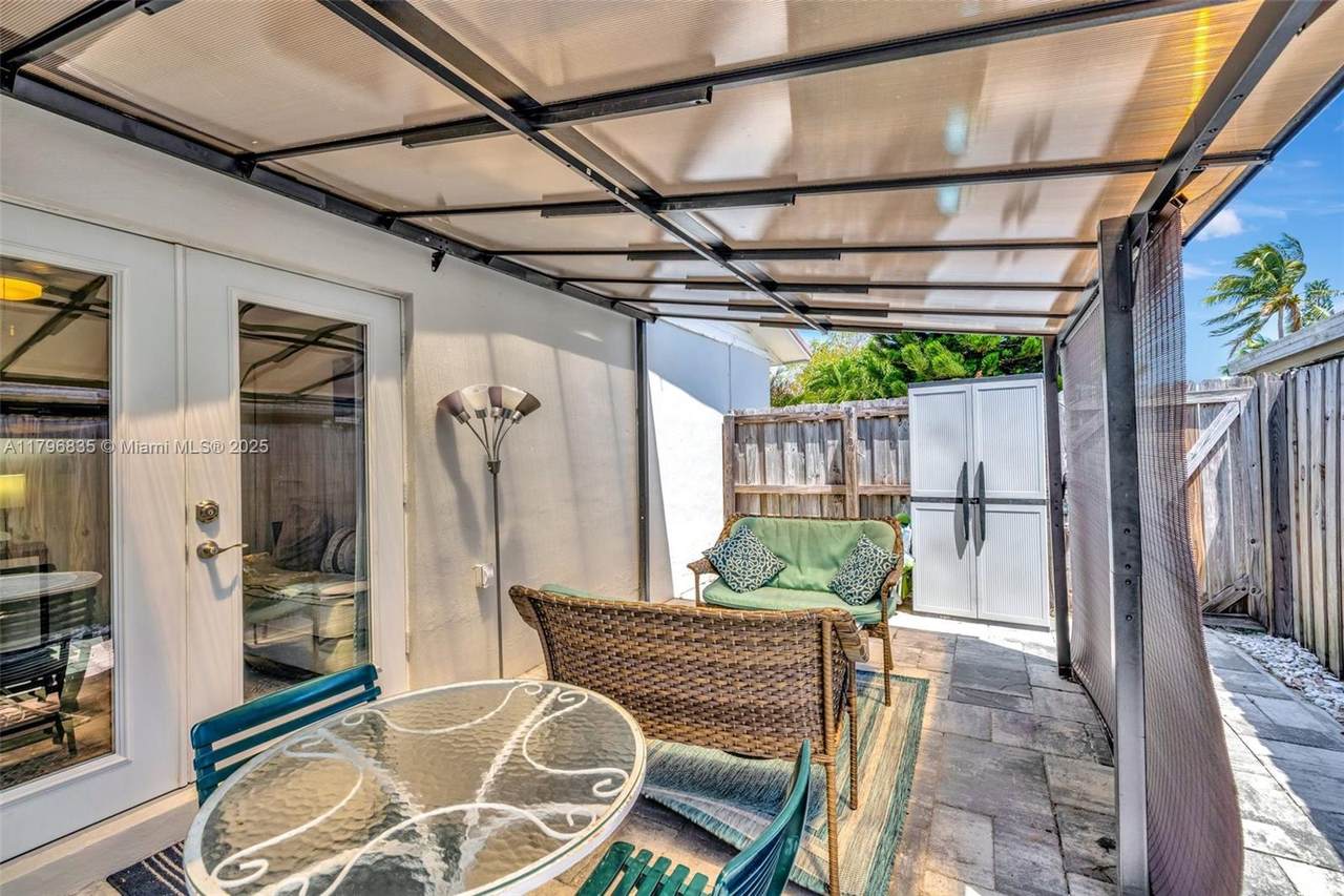 2751 9th Ter - Photo 1