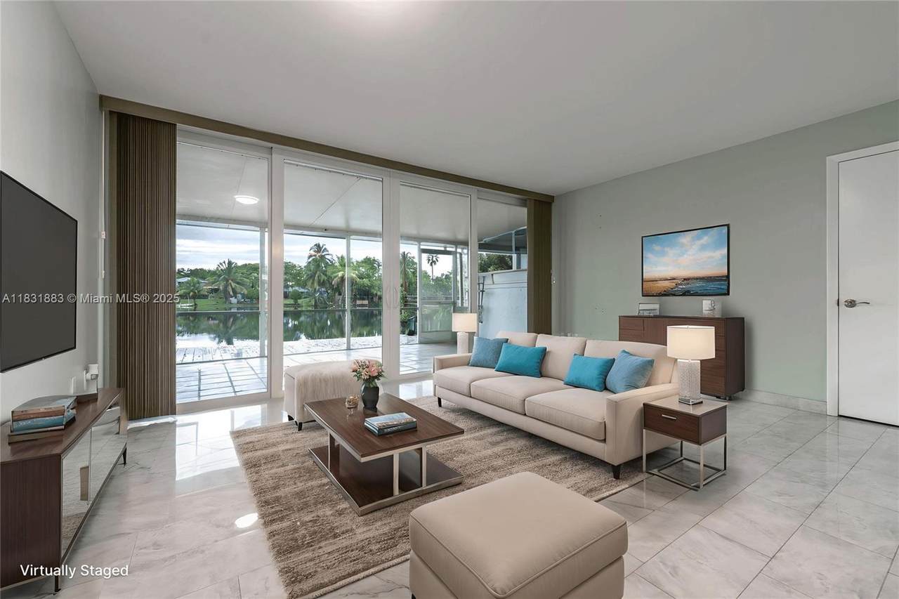 13949 84th St - Photo 1