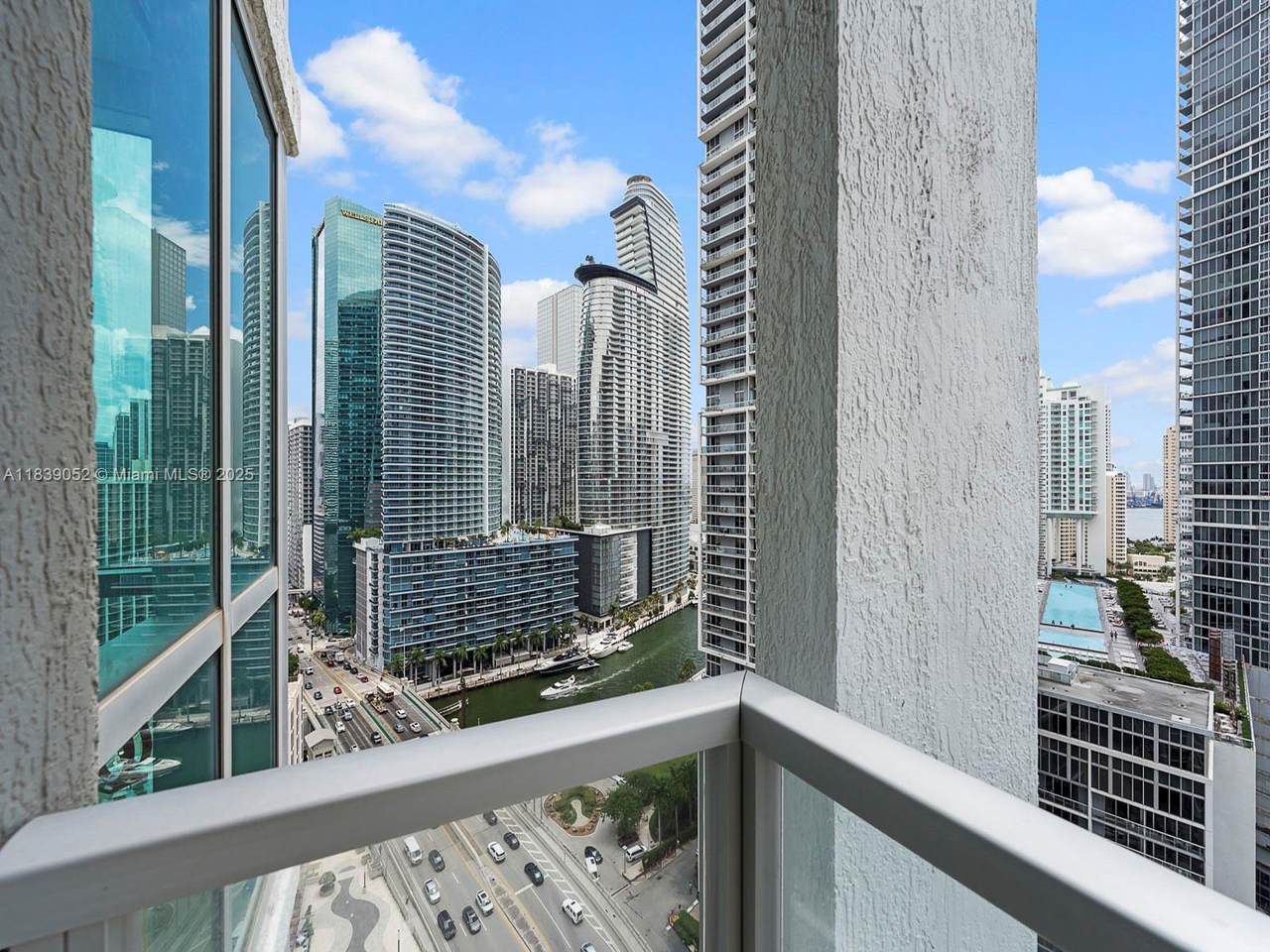 https://bt-photos.global.ssl.fastly.net/miami/1280_boomver_3_A11839052-2.jpg