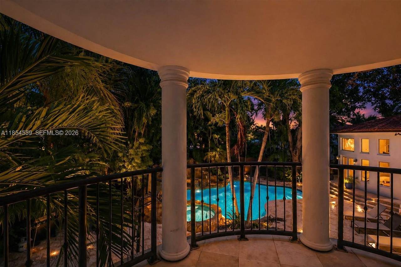 https://bt-photos.global.ssl.fastly.net/miami/1280_boomver_4_A11854559-2.jpg