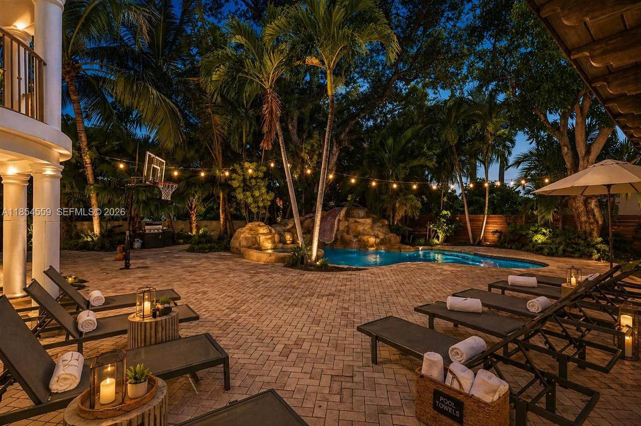 https://bt-photos.global.ssl.fastly.net/miami/1280_boomver_4_A11854559-2.jpg