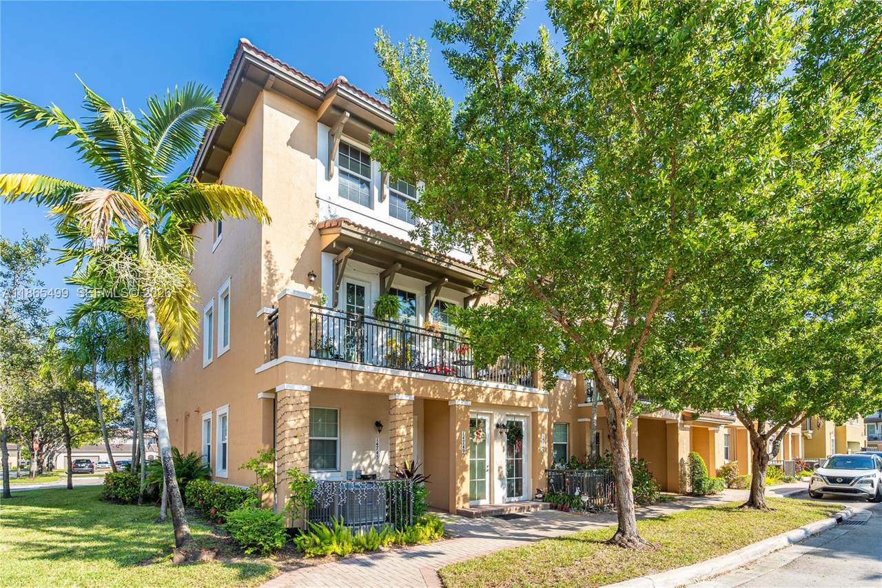 https://bt-photos.global.ssl.fastly.net/miami/1280_boomver_4_A11865499-2.jpg