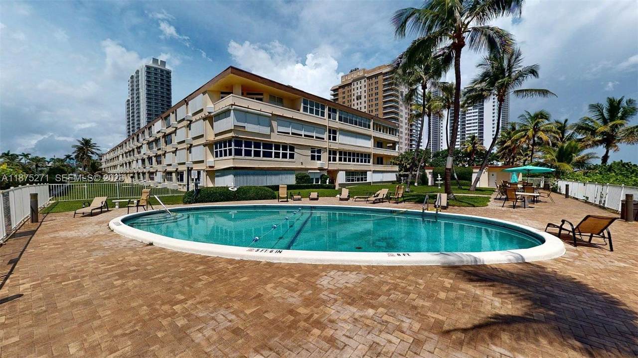 1936 Ocean Dr - Photo 1