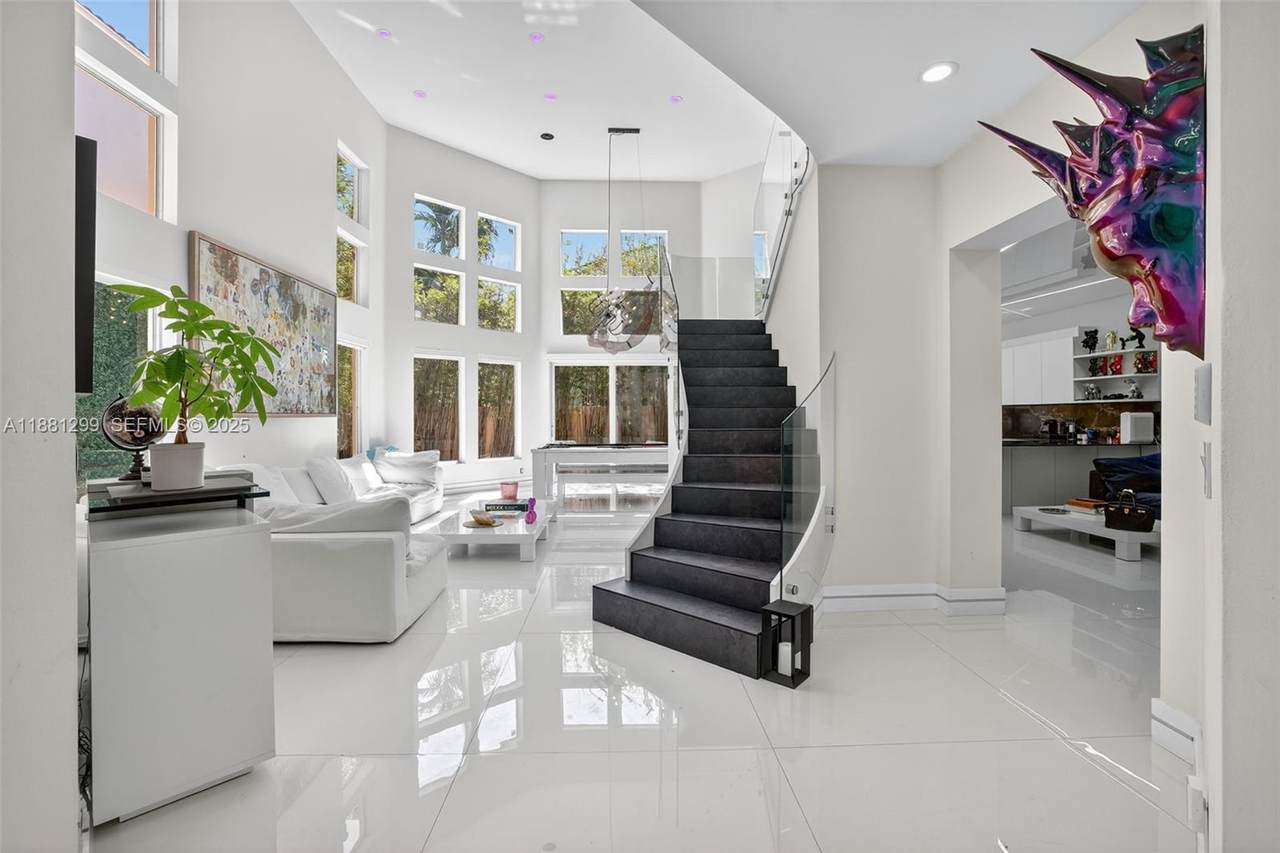 https://bt-photos.global.ssl.fastly.net/miami/1280_boomver_4_A11881299-2.jpg