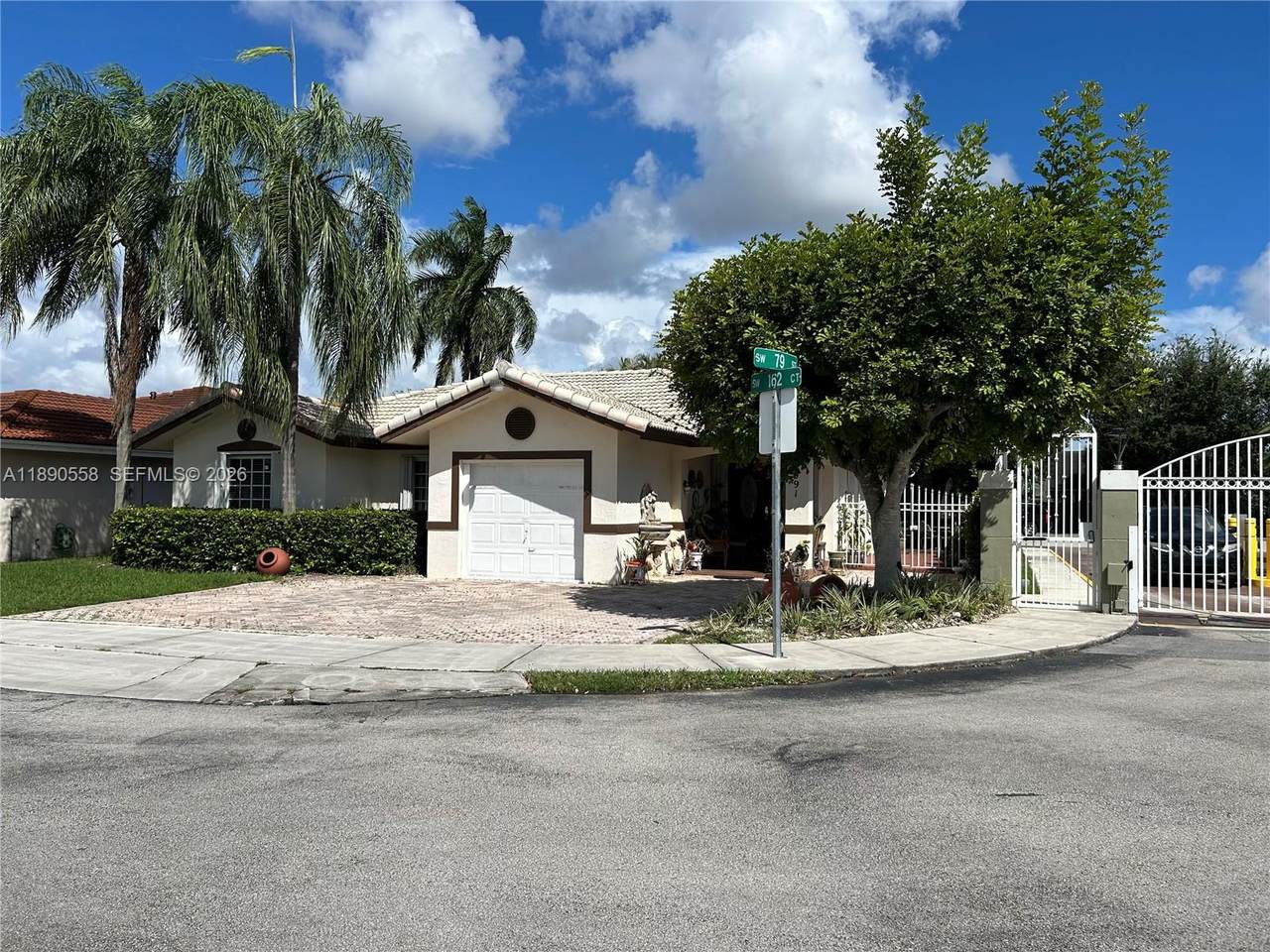 https://bt-photos.global.ssl.fastly.net/miami/1280_boomver_4_A11890558-2.jpg