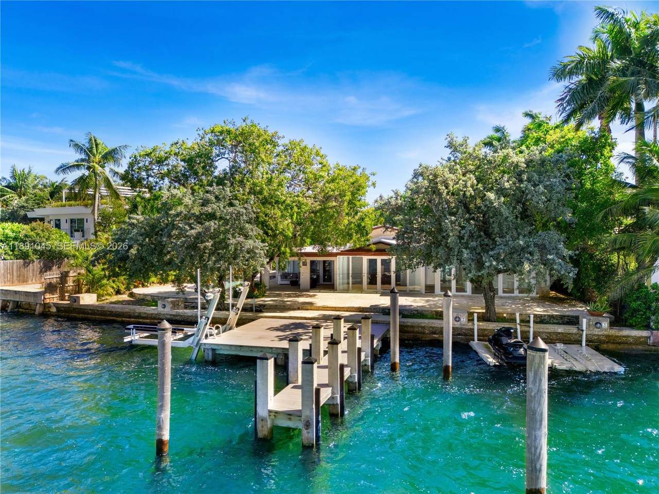 https://bt-photos.global.ssl.fastly.net/miami/1280_boomver_4_A11891045-2.jpg