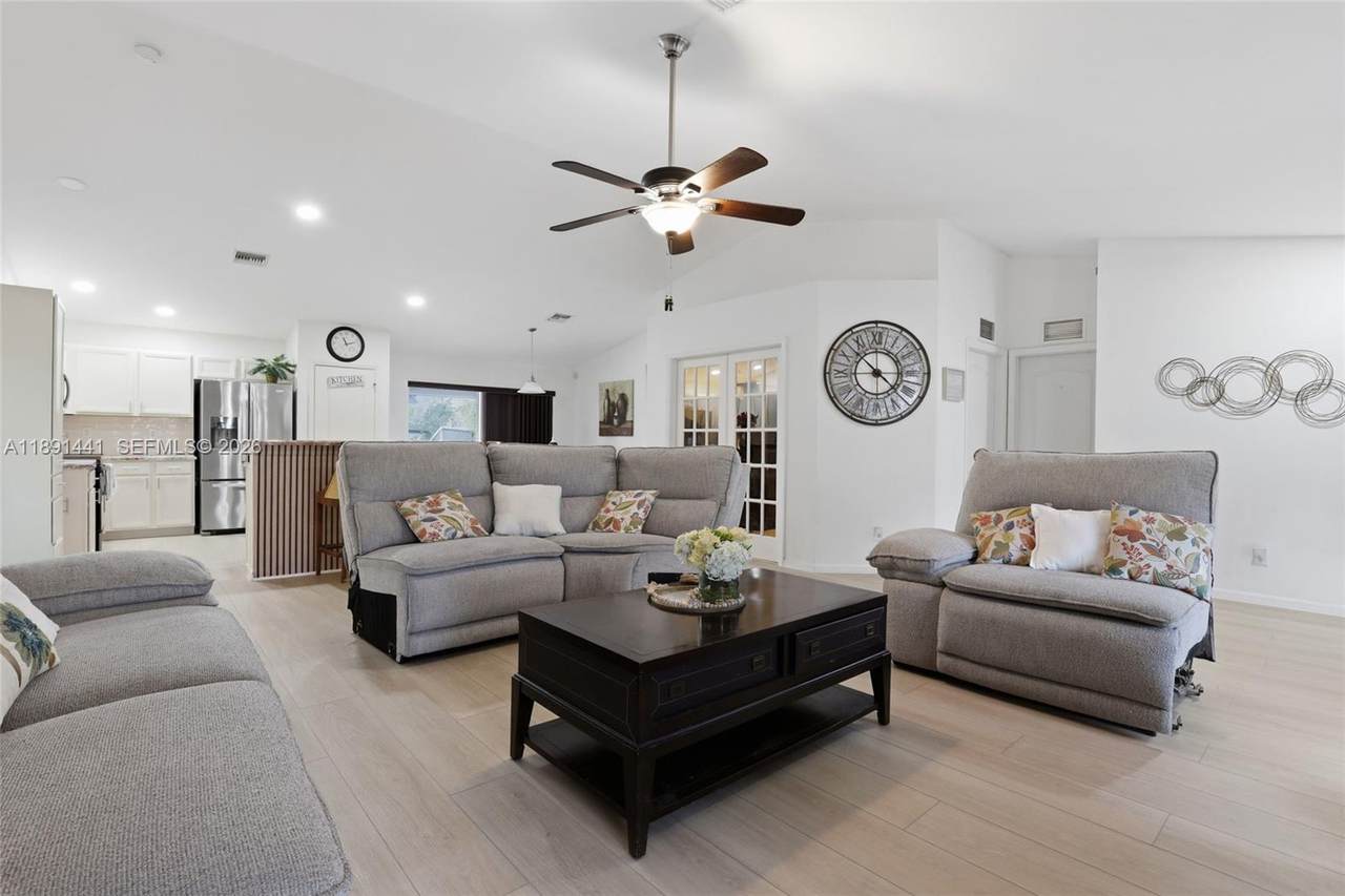 3003 25th St - Photo 1