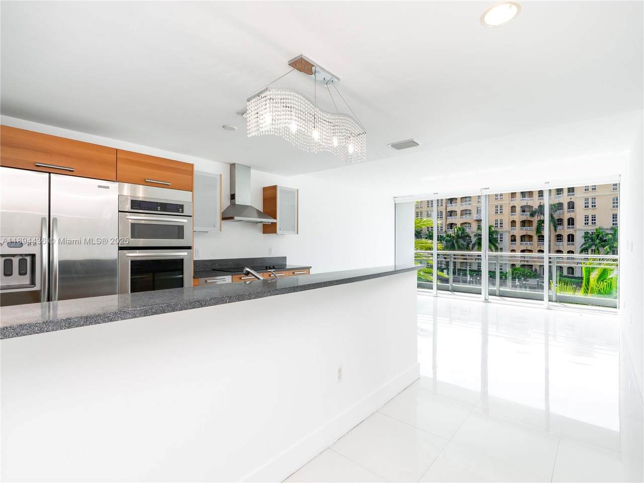 https://bt-photos.global.ssl.fastly.net/miami/1280_boomver_4_A11894436-2.jpg