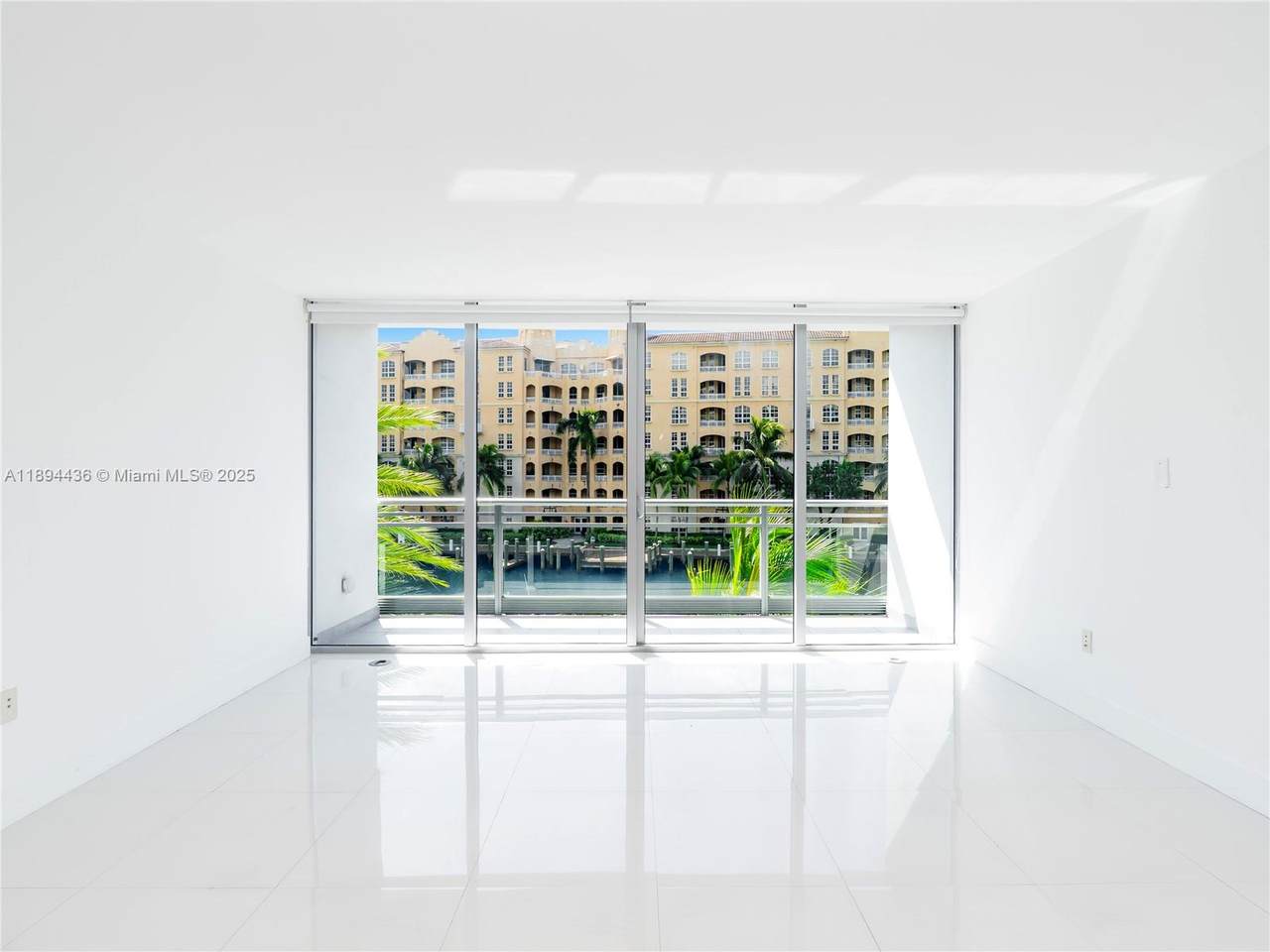 https://bt-photos.global.ssl.fastly.net/miami/1280_boomver_4_A11894436-2.jpg