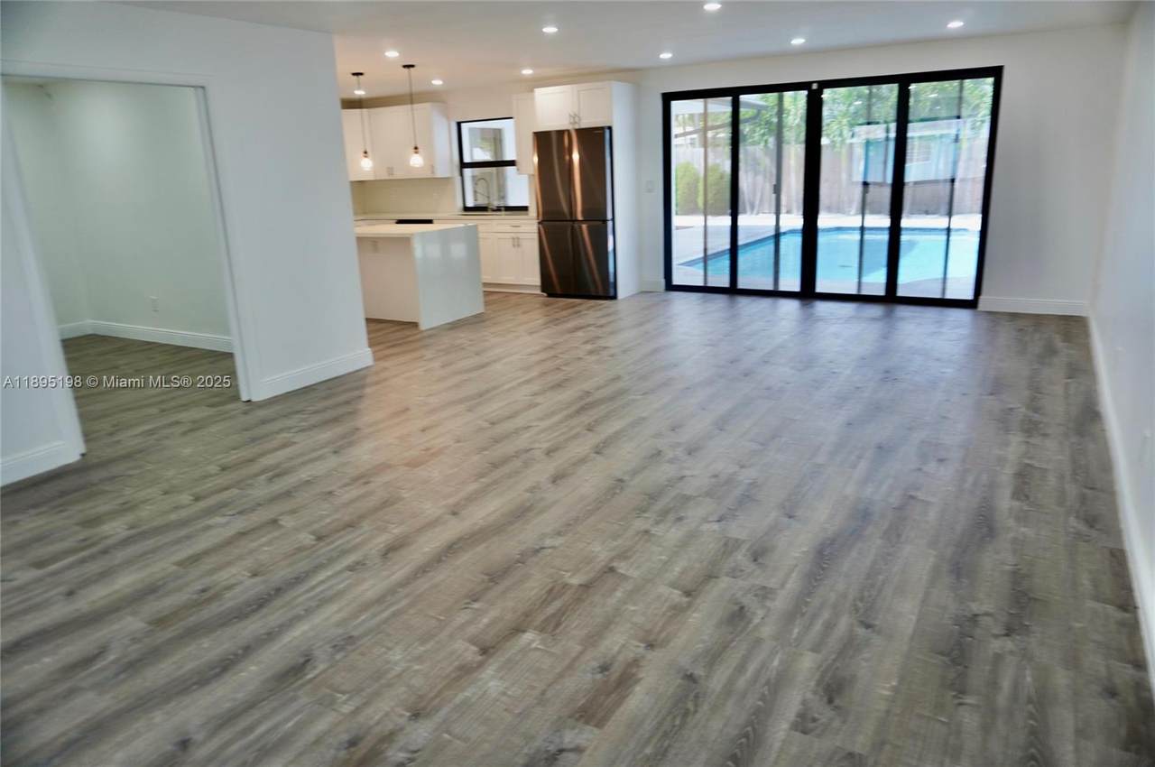 7321 Allen Dr - Photo 1