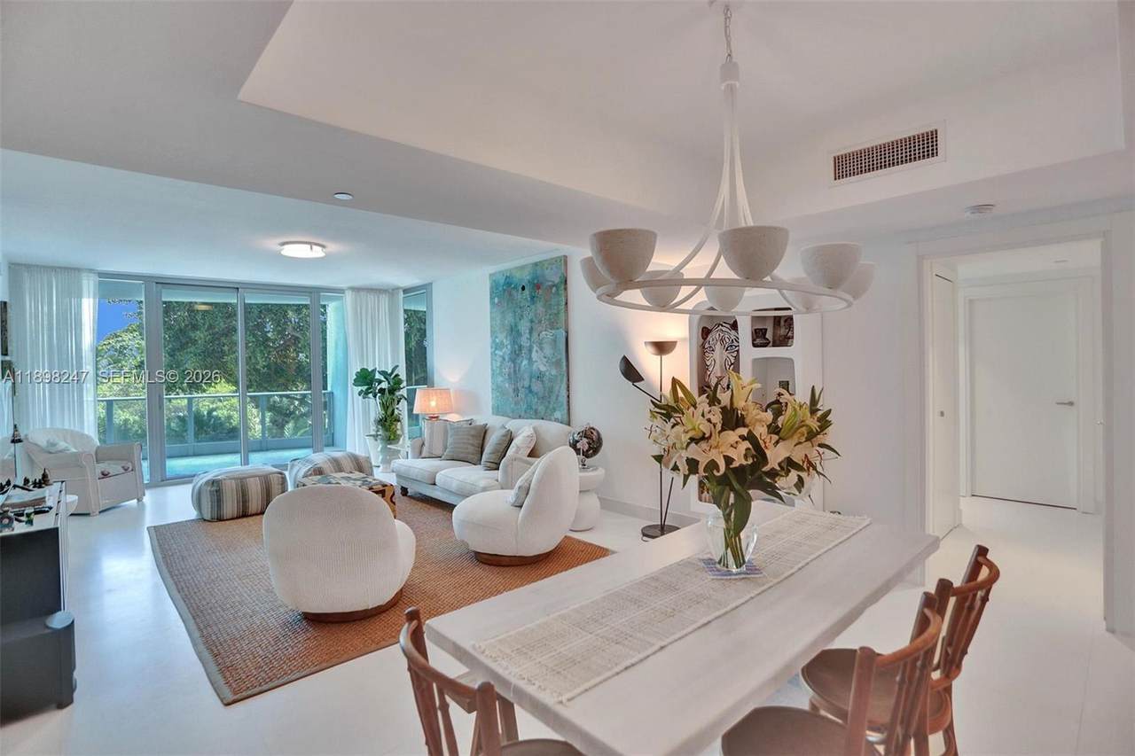 2627 Bayshore Dr - Photo 1