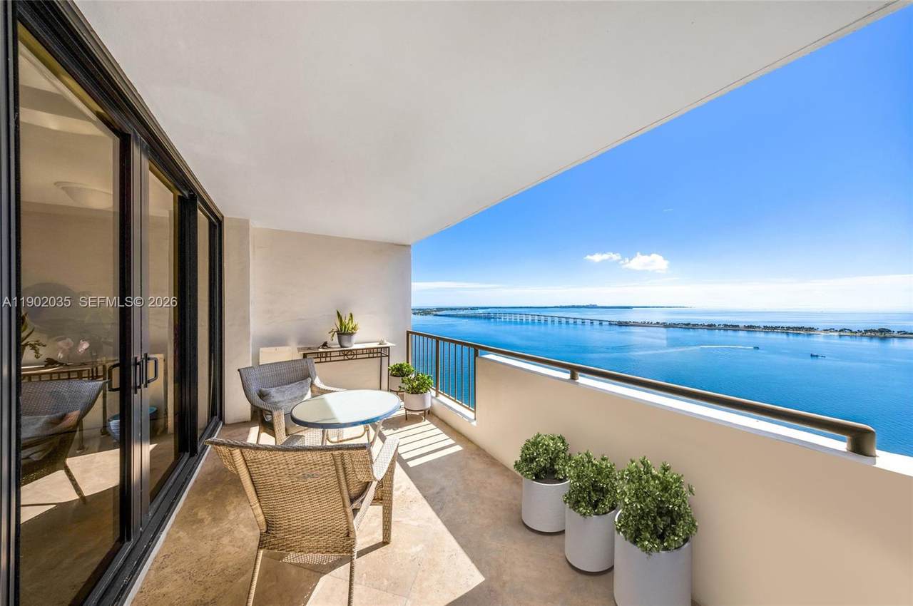 1581 Brickell Ave - Photo 1