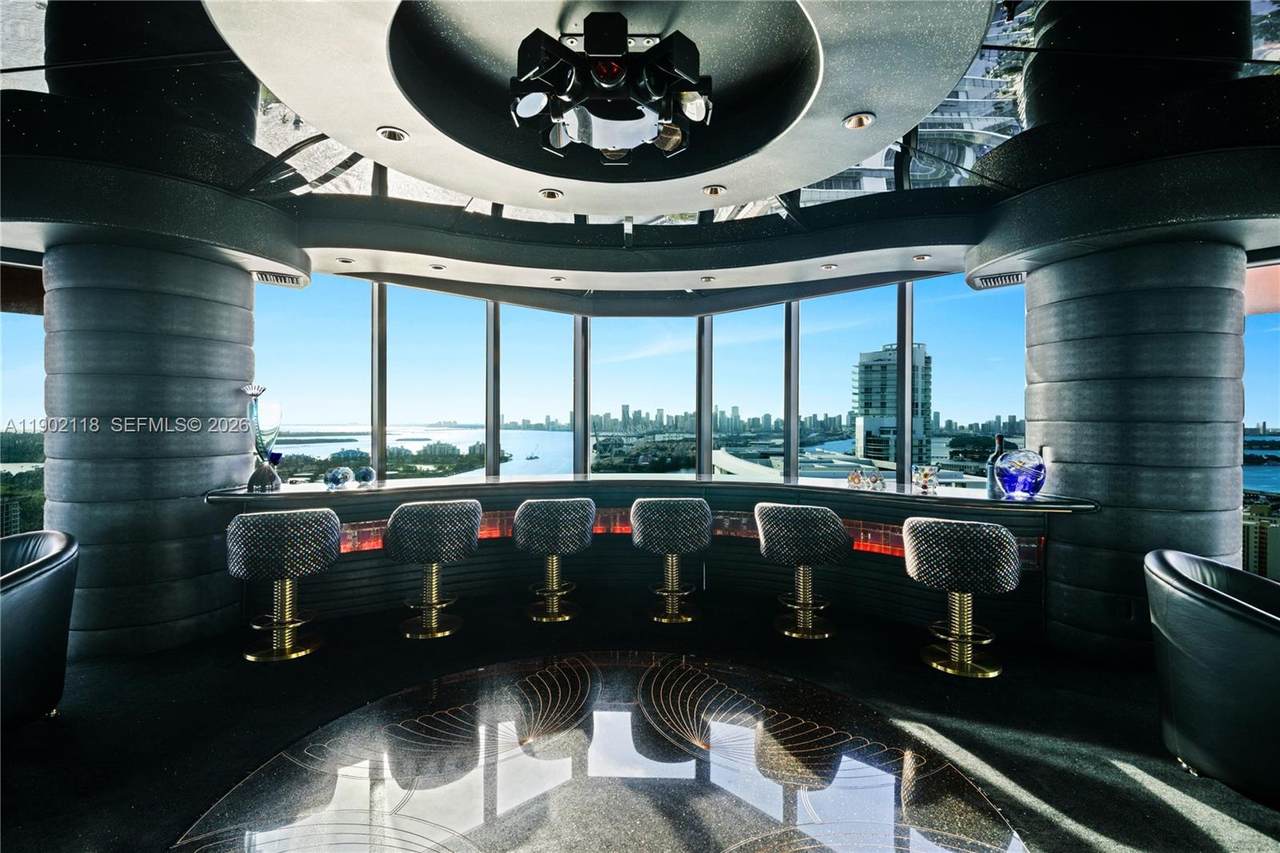 https://bt-photos.global.ssl.fastly.net/miami/1280_boomver_4_A11902118-2.jpg