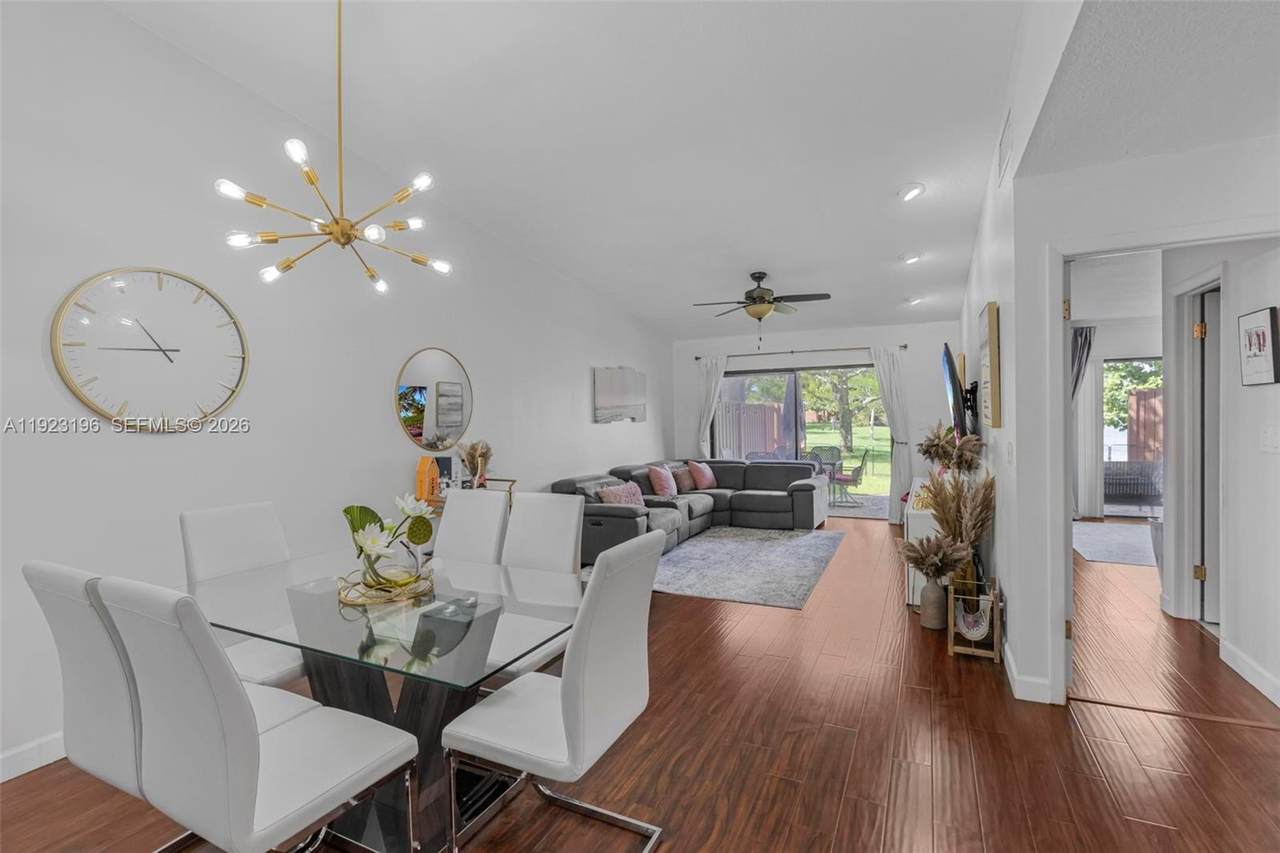 830 79th Ter - Photo 1