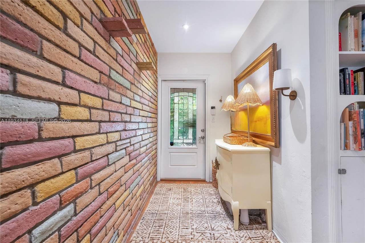 2490 Abaco Ave - Photo 1