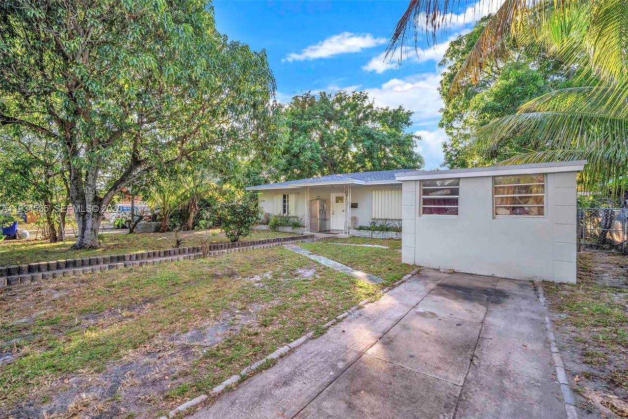 16234 9th Ct - Photo 1