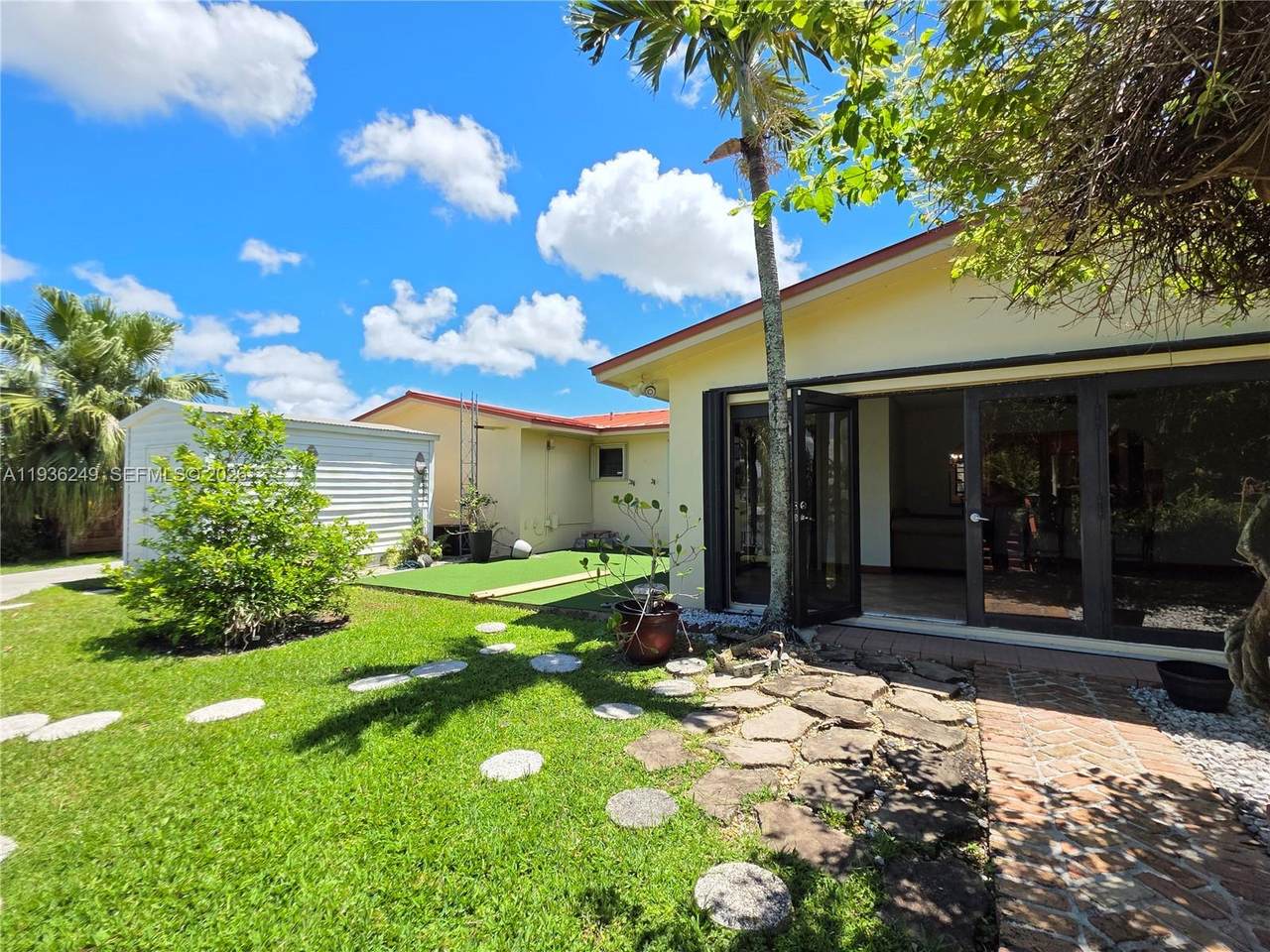https://bt-photos.global.ssl.fastly.net/miami/1280_boomver_5_A11936249-2.jpg