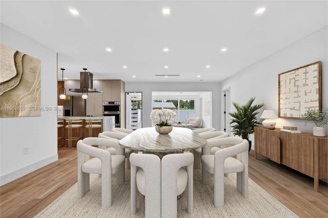 1917 Swinton Ave - Photo 1
