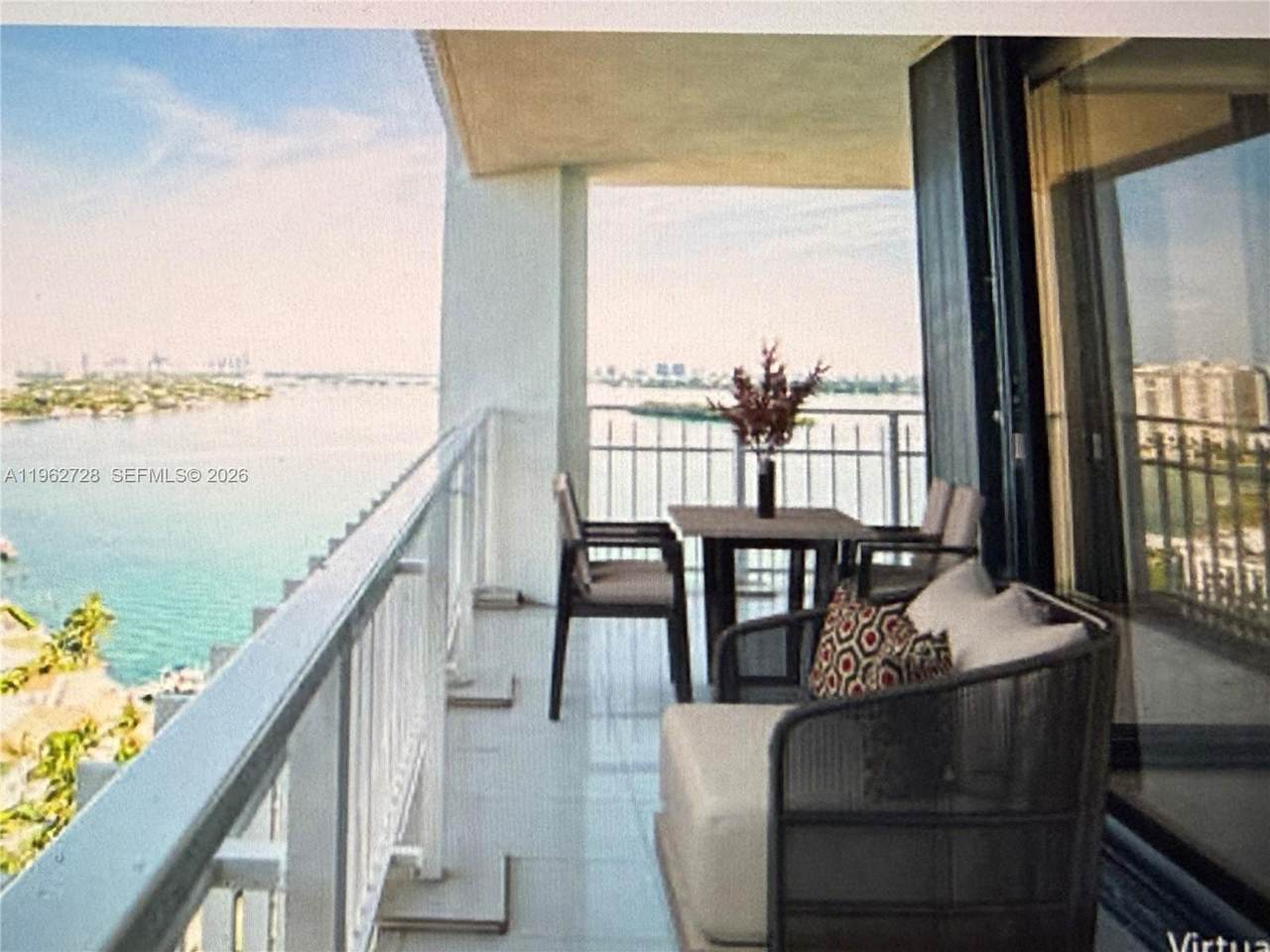2000 Towerside Ter - Photo 1