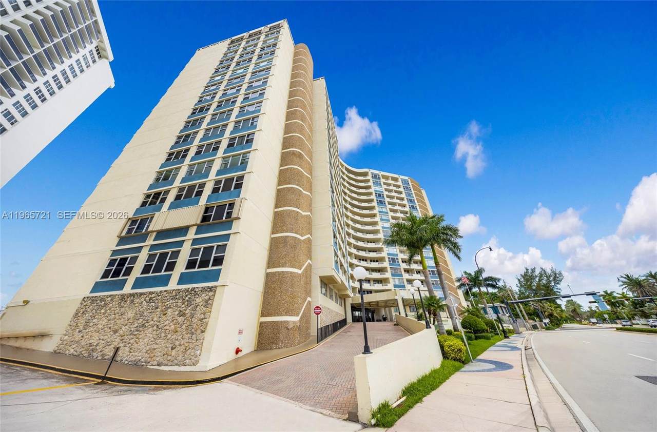 3180 Ocean Dr - Photo 1