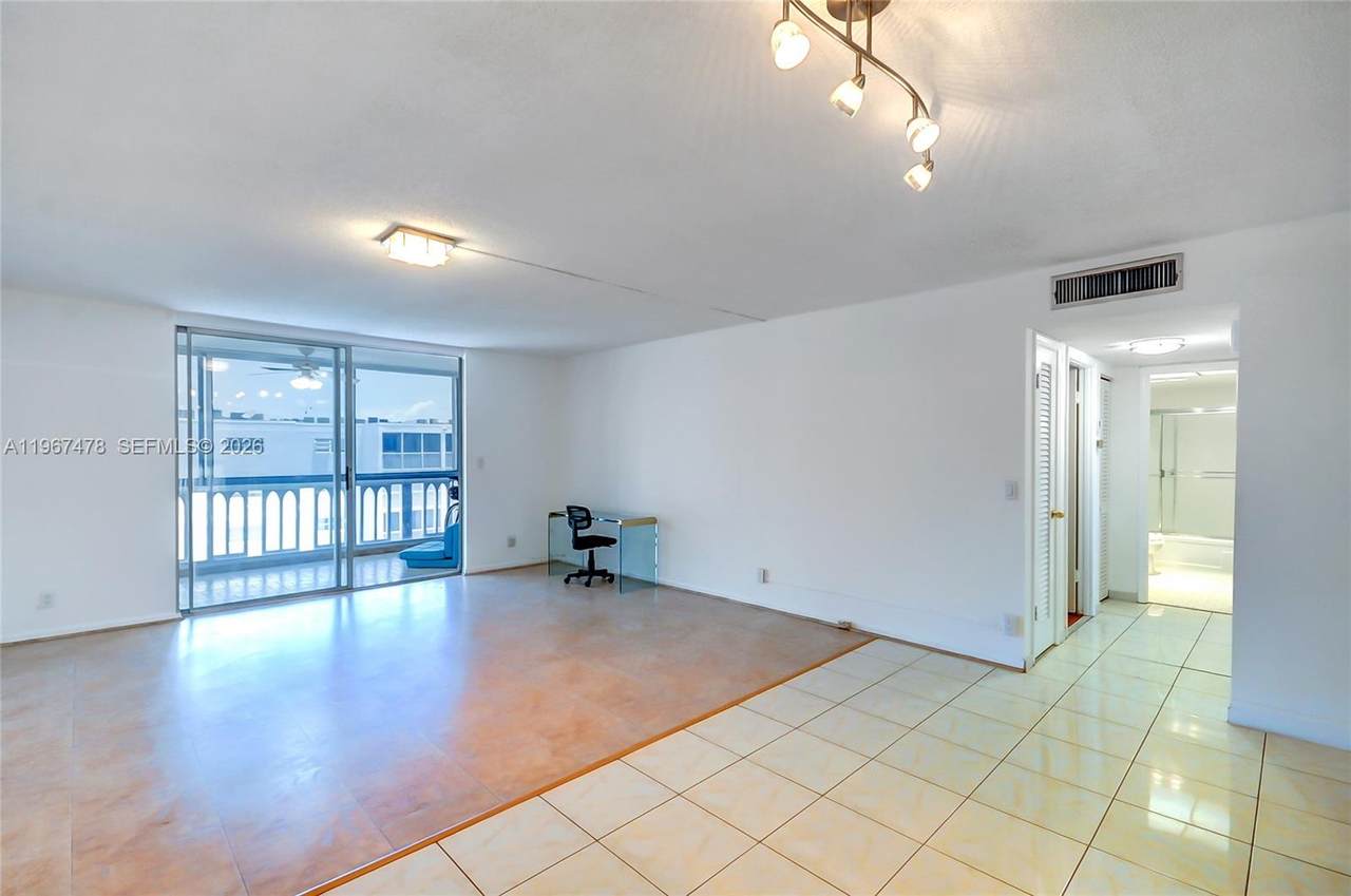 https://bt-photos.global.ssl.fastly.net/miami/1280_boomver_4_A11967478-2.jpg