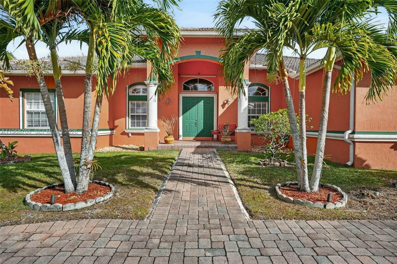 https://bt-photos.global.ssl.fastly.net/miami/1280_boomver_4_A11968766-2.jpg