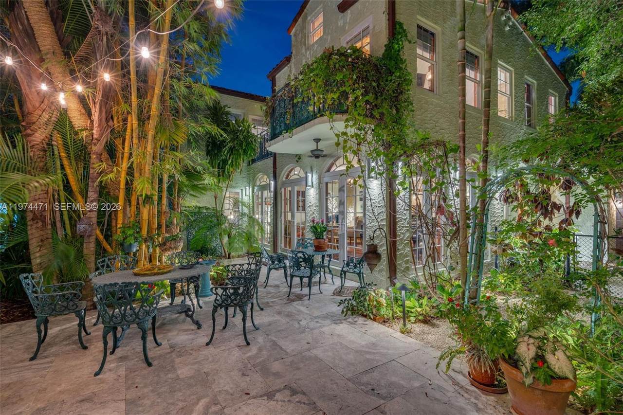 https://bt-photos.global.ssl.fastly.net/miami/1280_boomver_4_A11974471-2.jpg