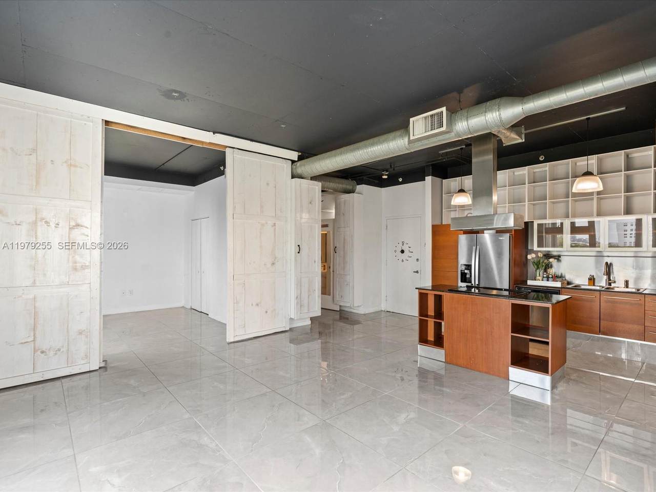 10 South River Dr - Photo 1