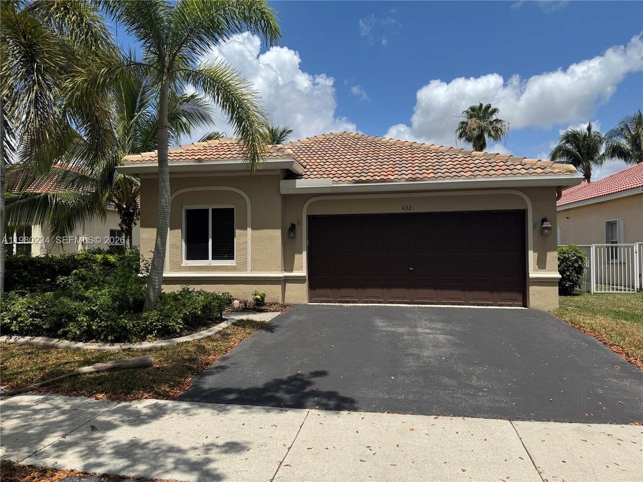https://bt-photos.global.ssl.fastly.net/miami/1280_boomver_4_A11980224-2.jpg