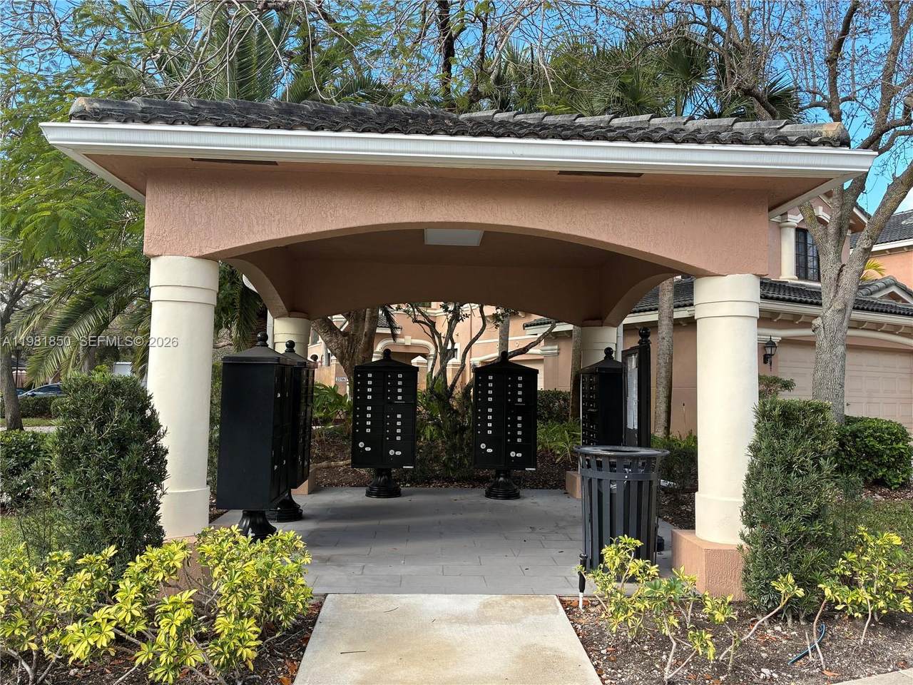https://bt-photos.global.ssl.fastly.net/miami/1280_boomver_4_A11981850-2.jpg