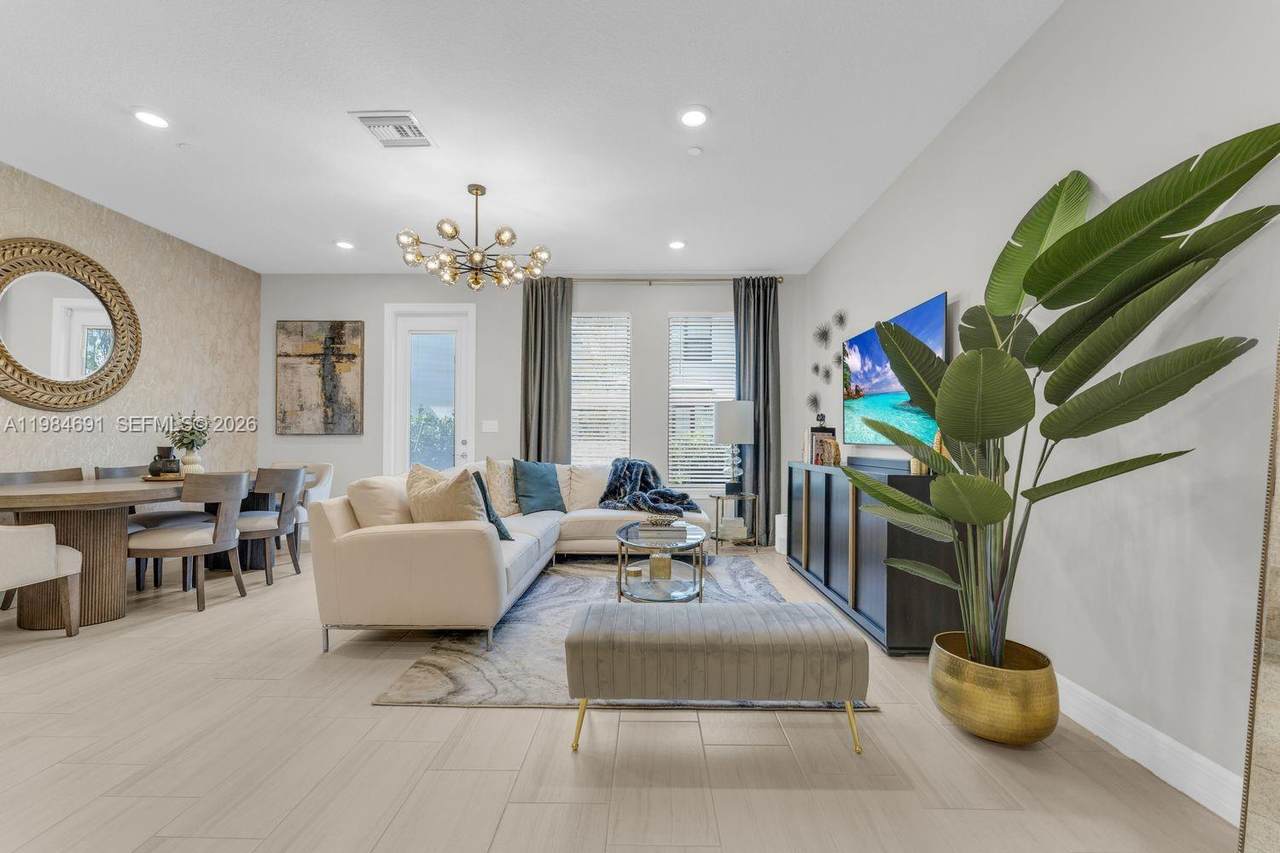 8351 7th Ct - Photo 1