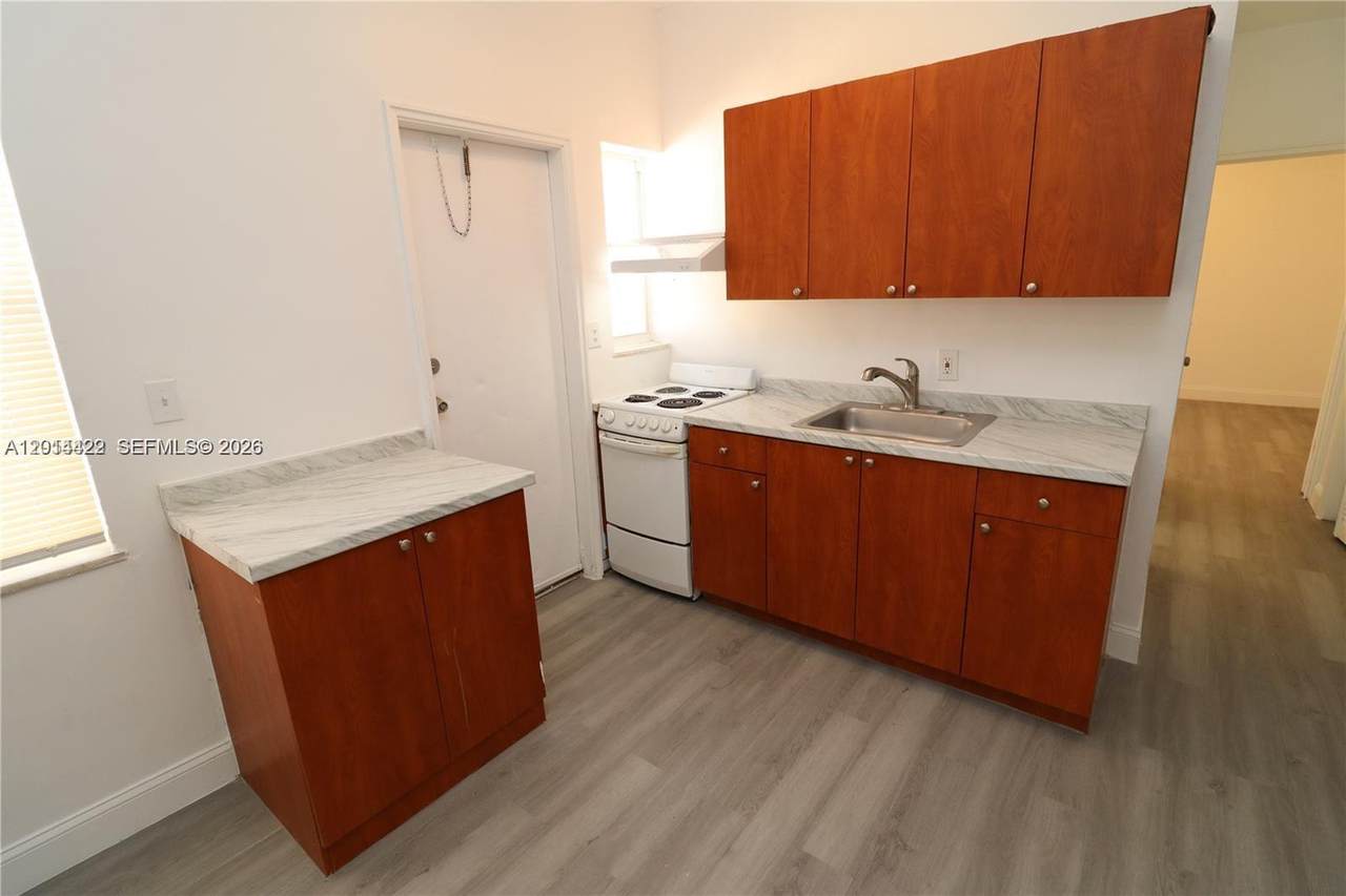 835 83rd St - Photo 1