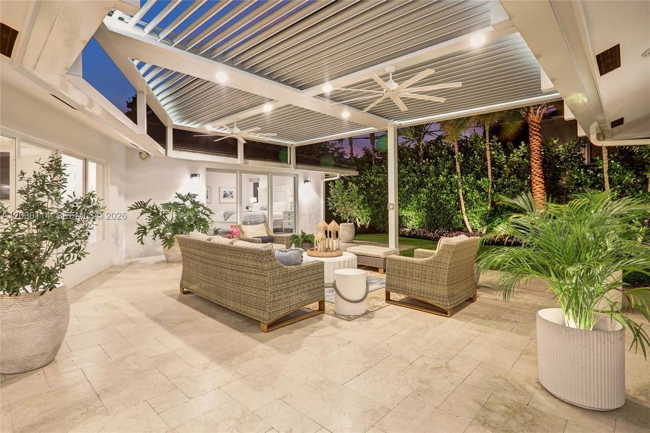 https://bt-photos.global.ssl.fastly.net/miami/1280_boomver_4_A12036114-2.jpg