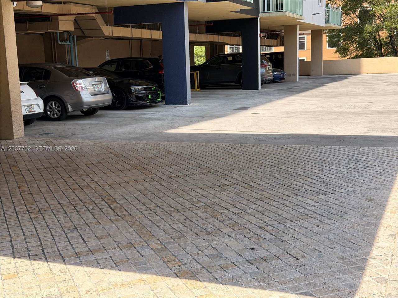 https://bt-photos.global.ssl.fastly.net/miami/1280_boomver_1_A12037702-2.jpg