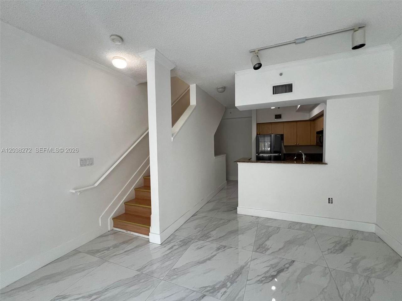 https://bt-photos.global.ssl.fastly.net/miami/1280_boomver_4_A12038272-2.jpg