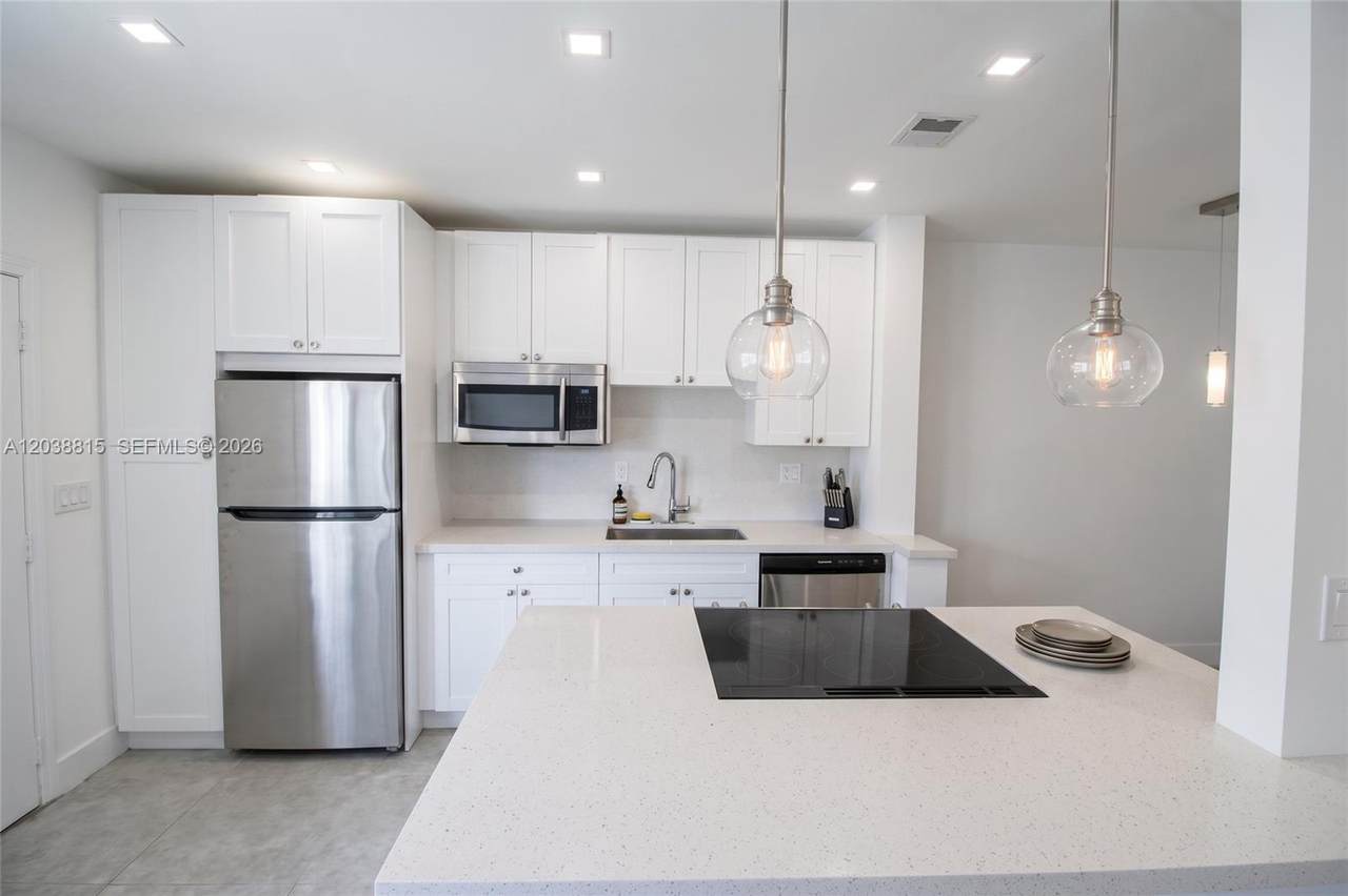 11576 42nd St - Photo 1