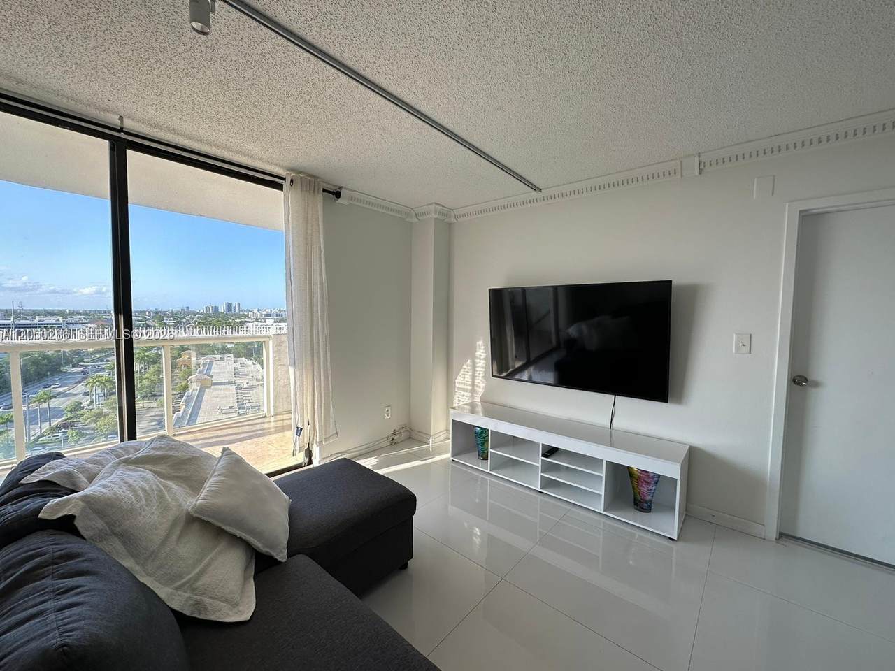 https://bt-photos.global.ssl.fastly.net/miami/1280_boomver_3_A12050286-2.jpg
