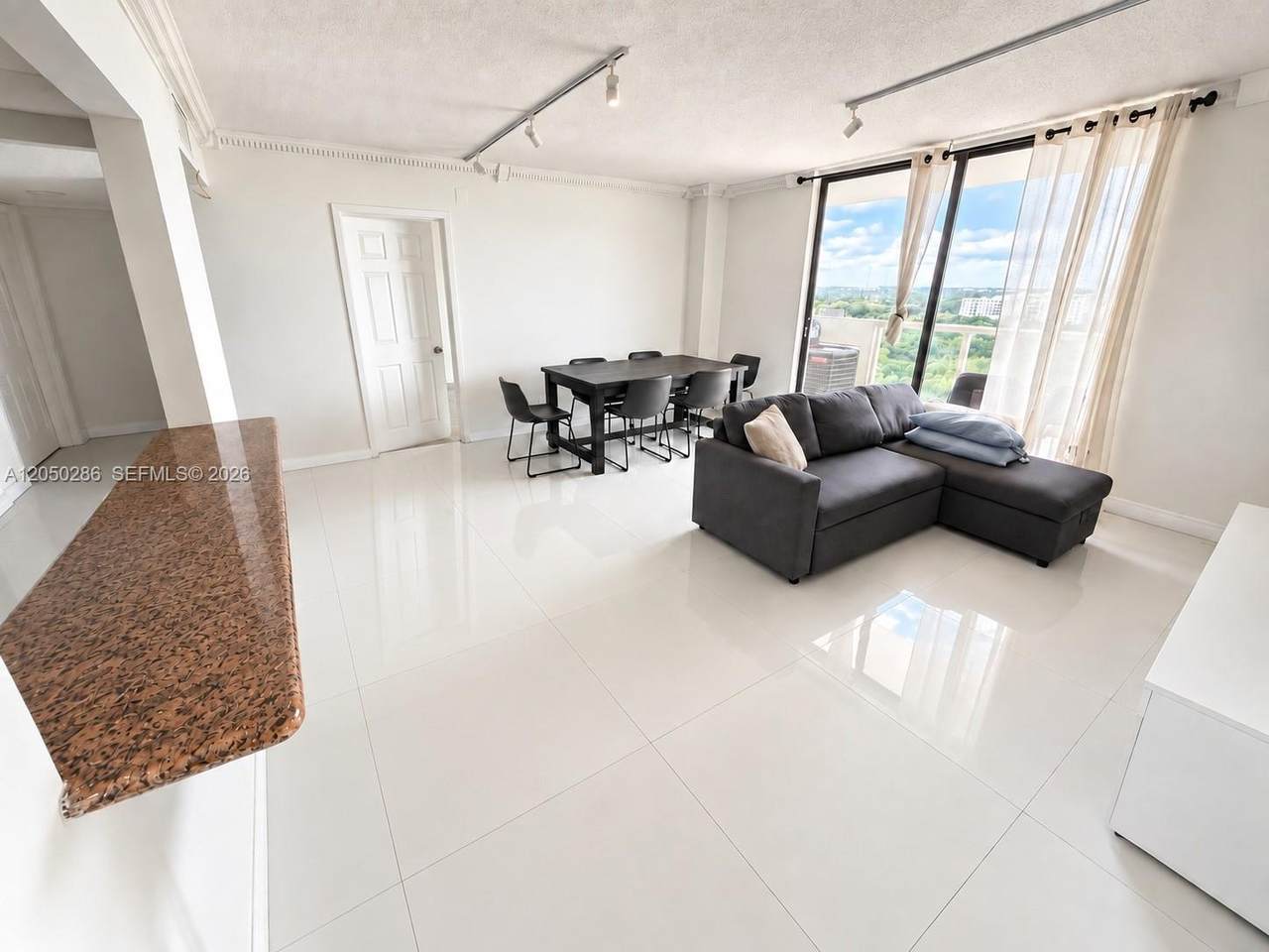 https://bt-photos.global.ssl.fastly.net/miami/1280_boomver_3_A12050286-2.jpg