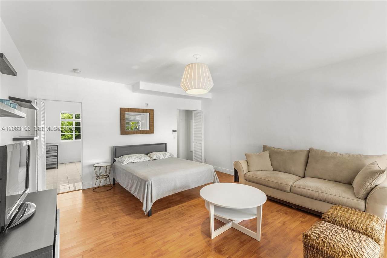 1241 14th St - Photo 1