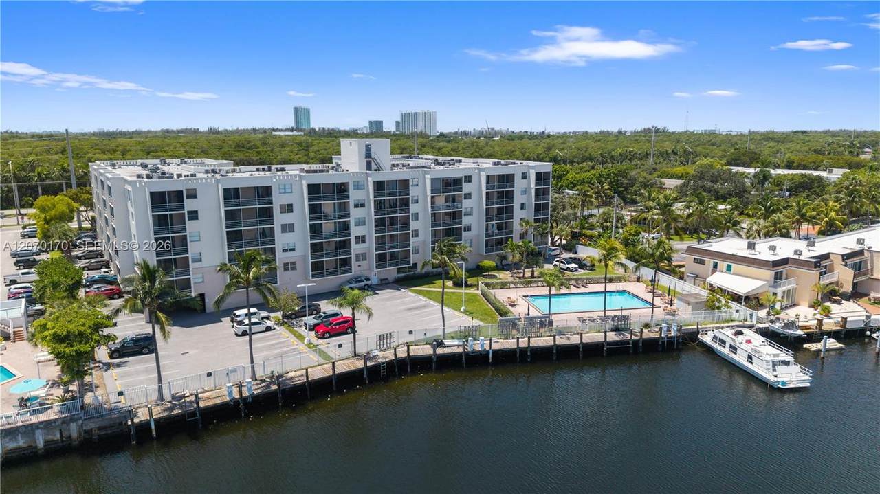 https://bt-photos.global.ssl.fastly.net/miami/1280_boomver_5_A12070170-2.jpg
