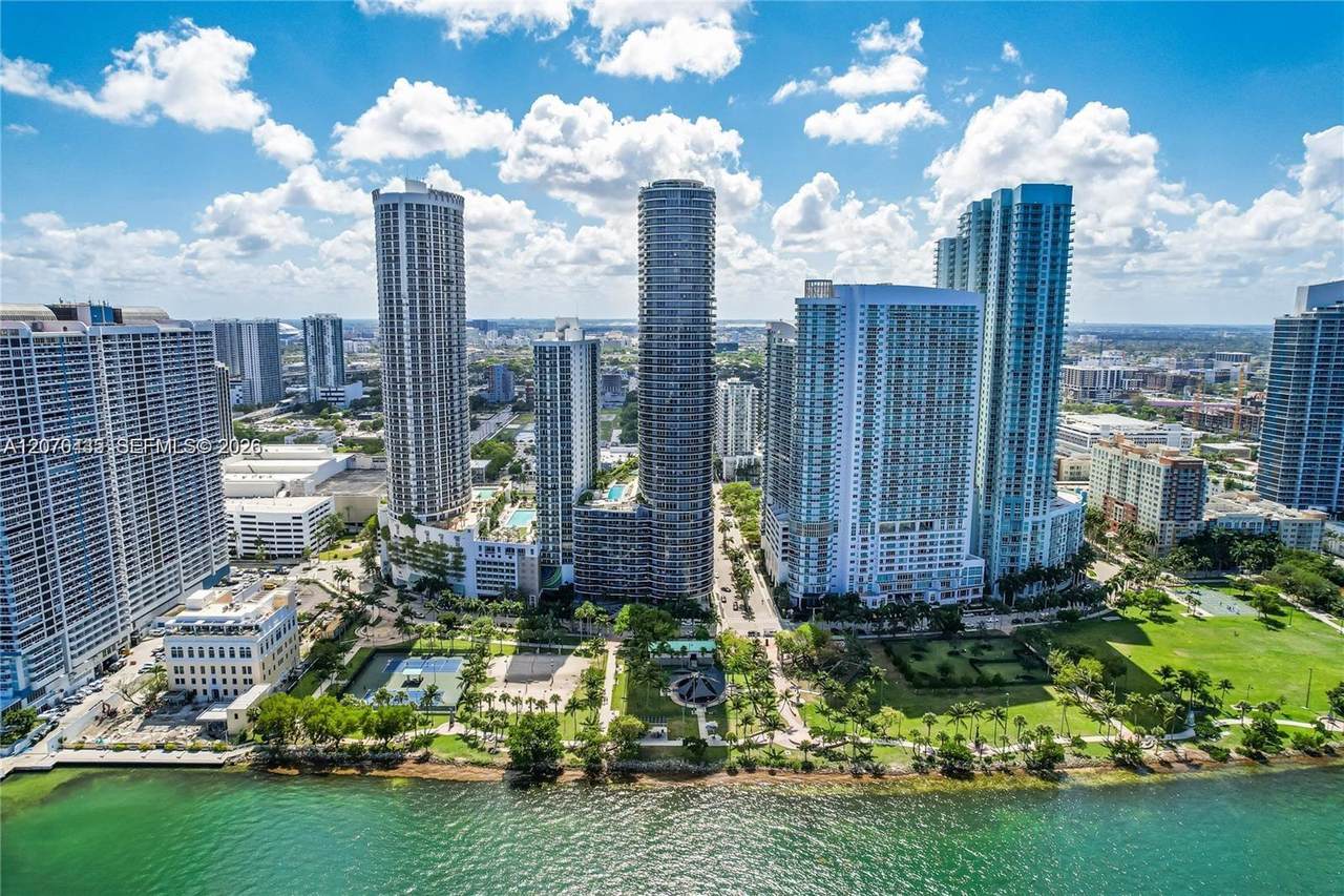 1750 Bayshore Dr - Photo 1