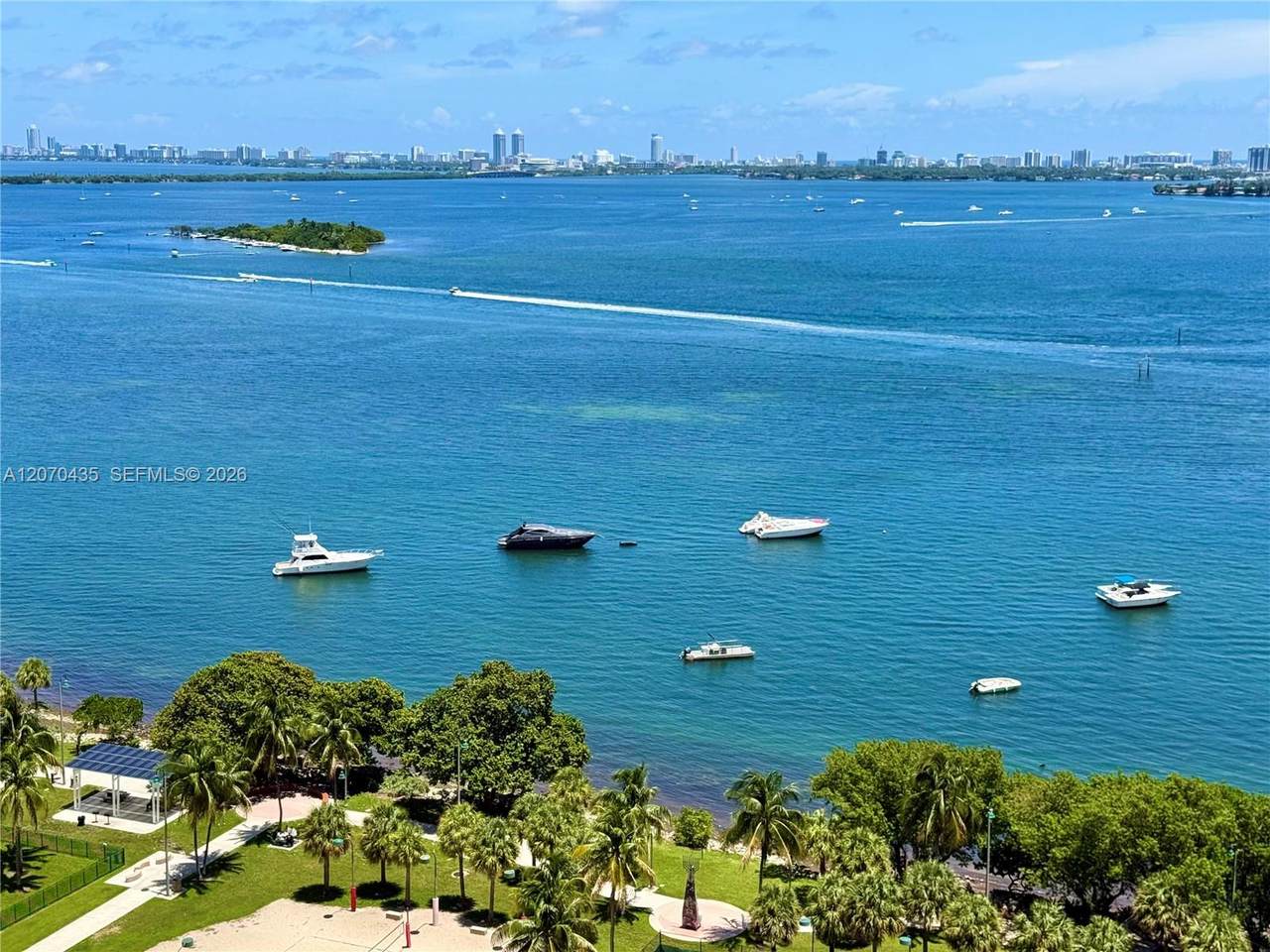 https://bt-photos.global.ssl.fastly.net/miami/1280_boomver_4_A12070435-2.jpg