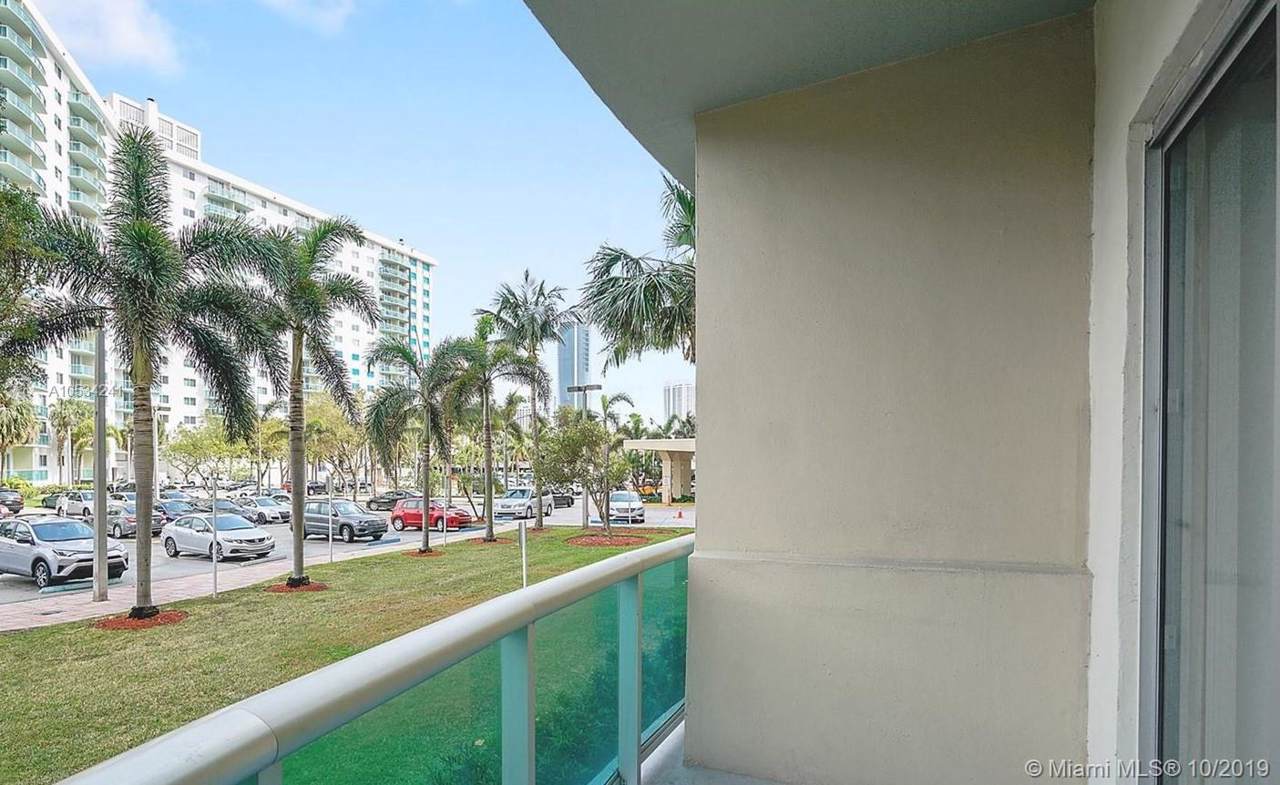 19390 Collins Ave - Photo 1