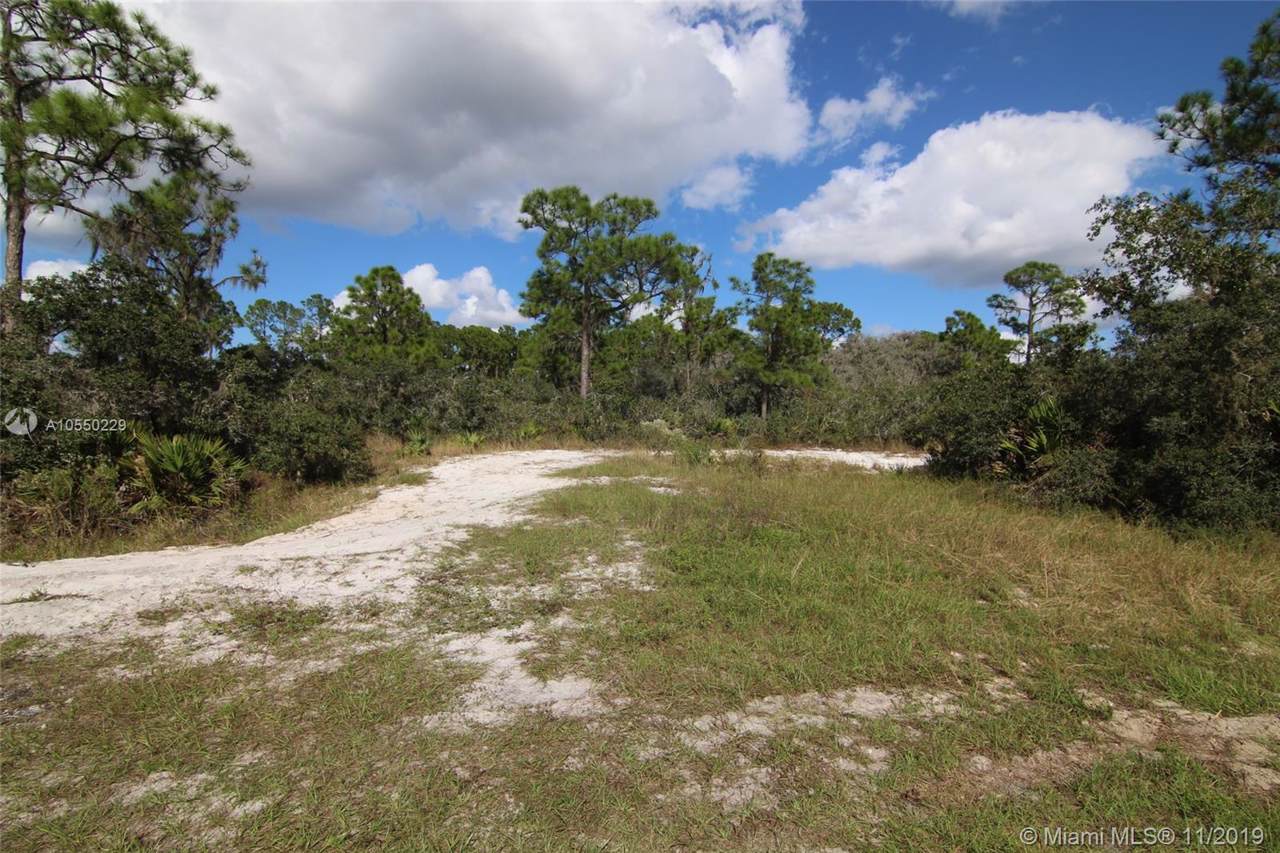 5047 Pebble Beach Dr - Photo 1