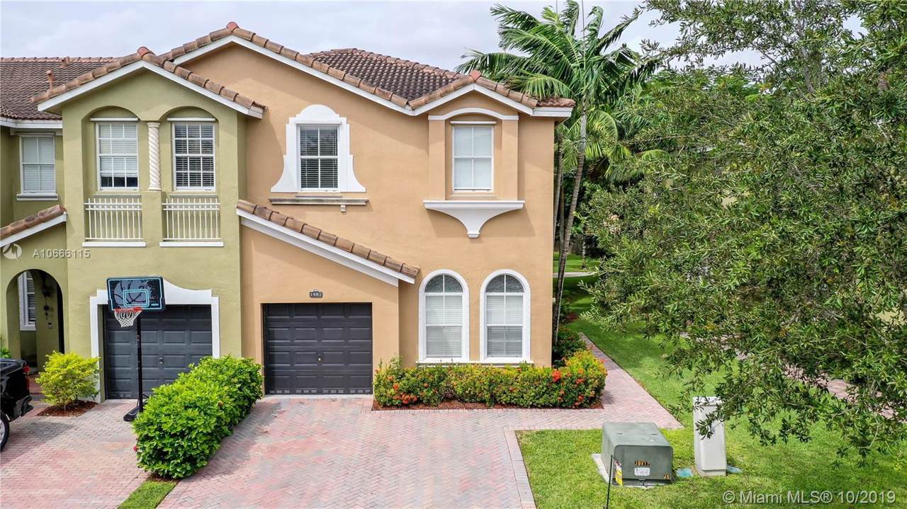 1482 25 Ave - Photo 1