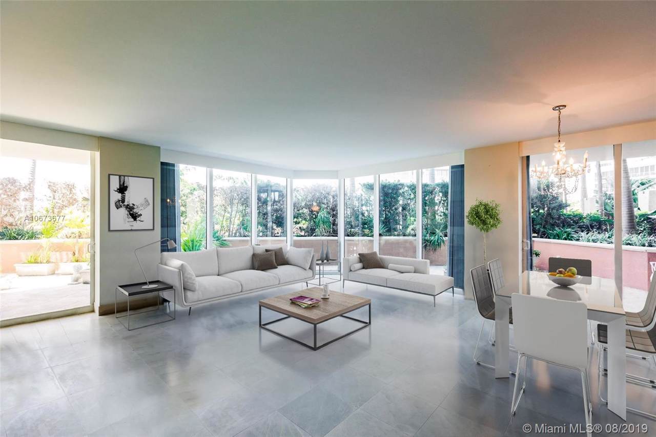 300 Pointe Dr - Photo 1