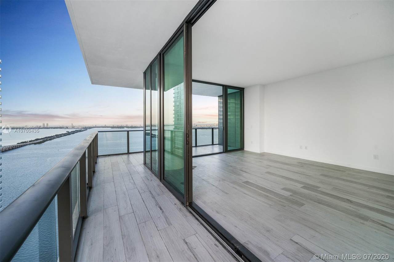 480 31 St - Photo 1