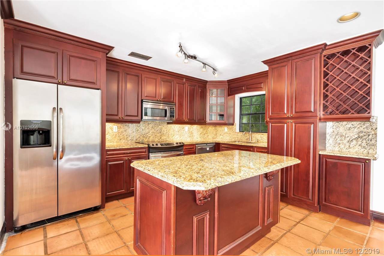 4445 Red Rd - Photo 1