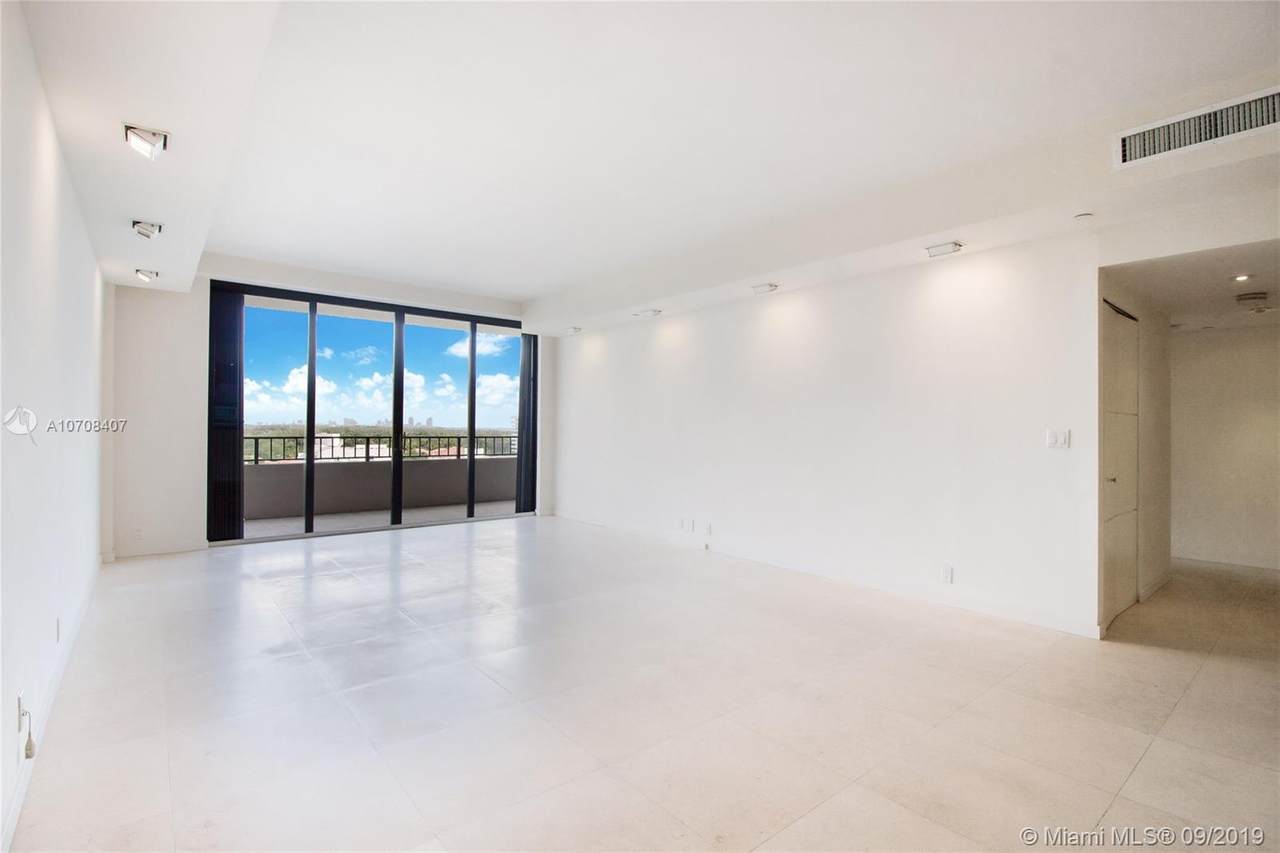 151 Crandon Blvd - Photo 1